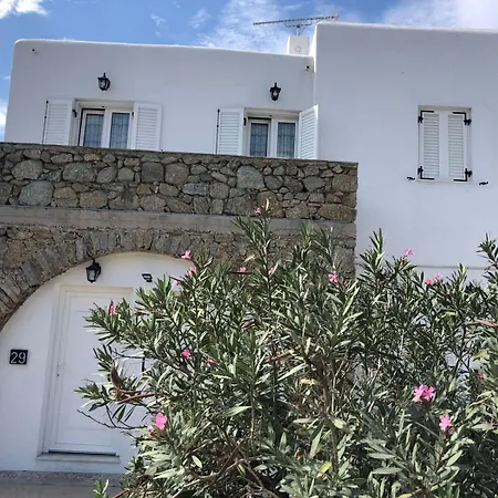 Peter's Estudios Apartahotel